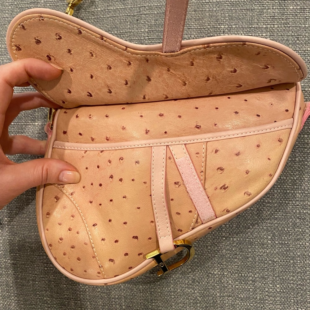 RARE Dior by Galliano Ostrich Saddle Bag in Pink - Picture 7 of 12